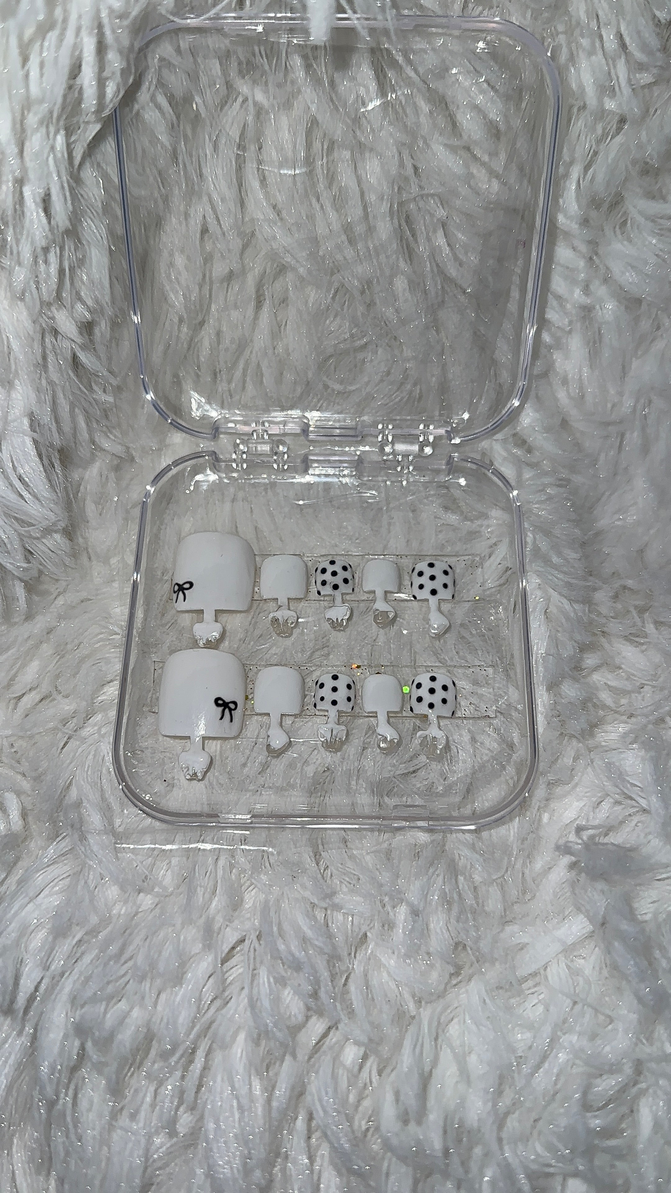 Polka Dot Toe Press Ons