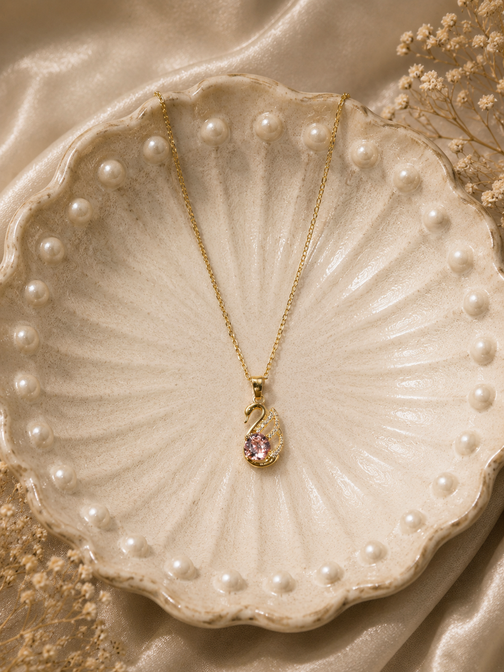 Minimal Swan Necklace