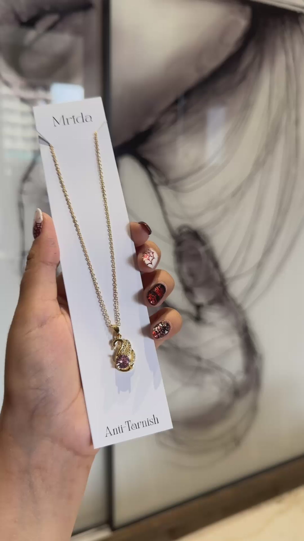 Minimal Swan Necklace